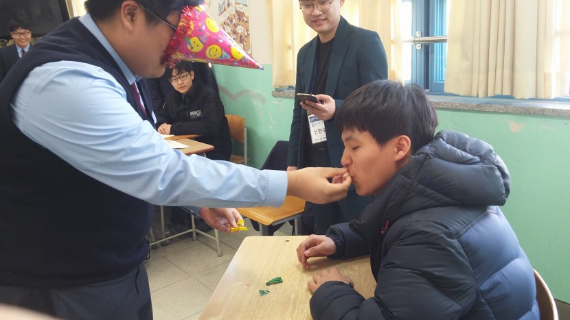 88b9069eaee7b37409bf8c26e365c64f_1493360